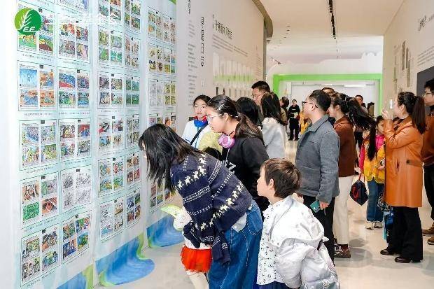 “美丽中国我是行动者”第四届全国青少年生态环境四格漫画湖南赛区优秀作品公益展开幕(图3)